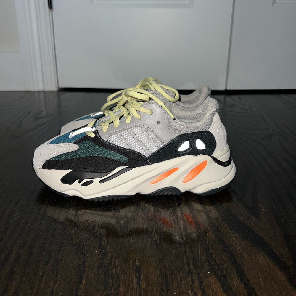 Adidas Yeezy Boost 700 Waverunner